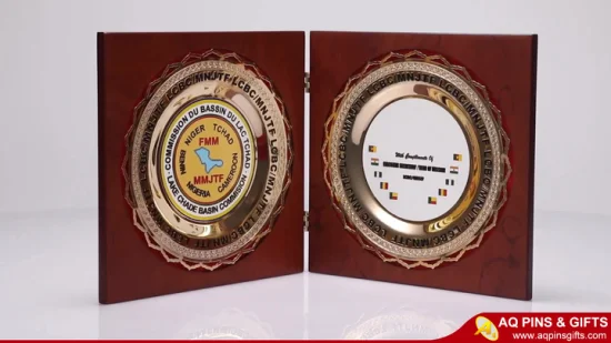 Logotipo personalizado impreso la bandeja de medallas medalla trofeos premio placa de Metal para Windy Gity recuerdo abierto placa de madera